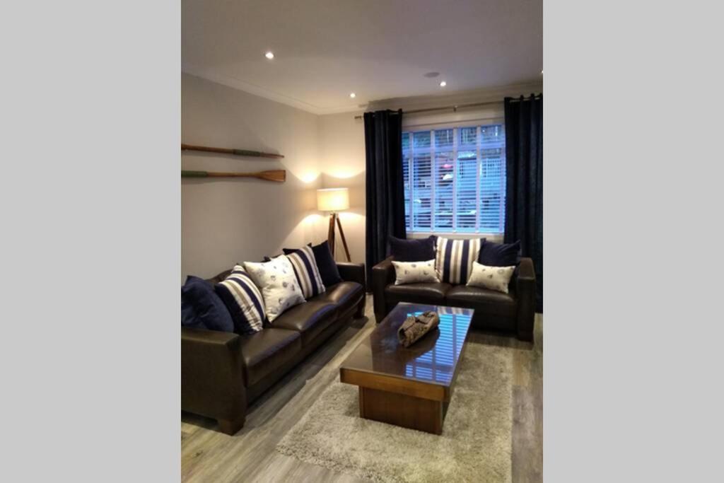 THE ANCHORAGE - Housity