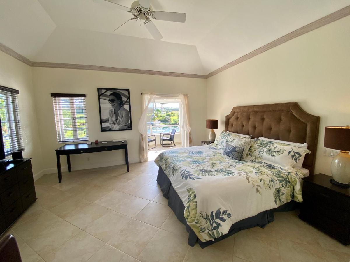 Waterhall Polo Villa 12 - Housity