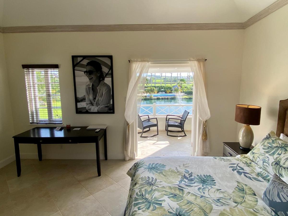 Waterhall Polo Villa 12 - Housity