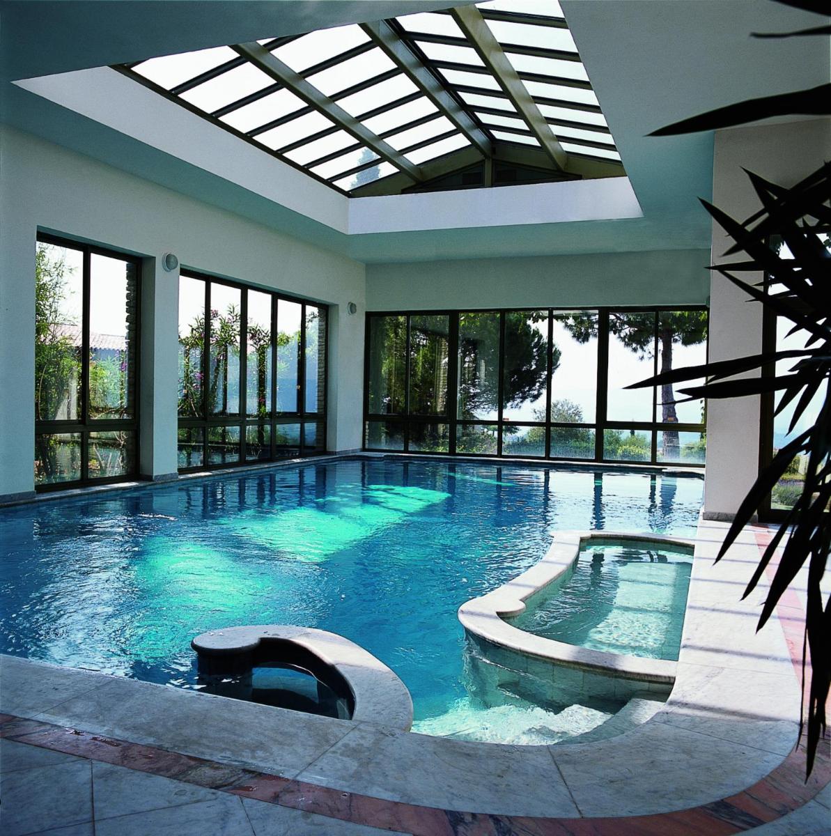 Piscine de l'établissement Hotel Les Bories & Spa ou située à proximité