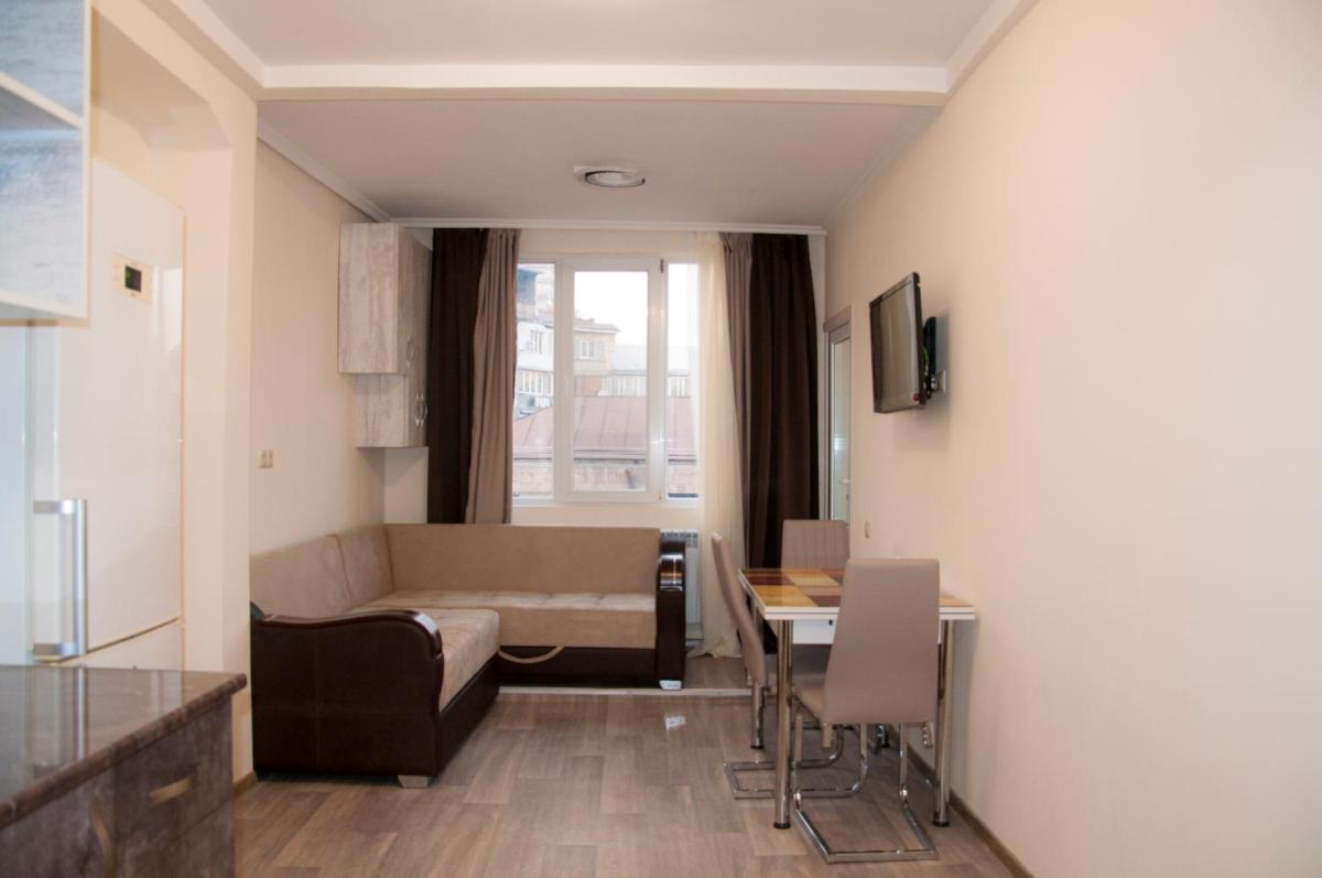Downtown Yerevan Apartment - Hizvo