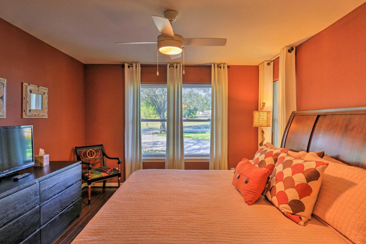 Pottsboro Home on 2 Acres with Hot Tub, Near Marina! - Housity