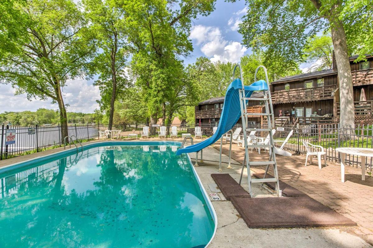 Clearwater Lake Getaway with Shared Pool and Boat Dock - Housity