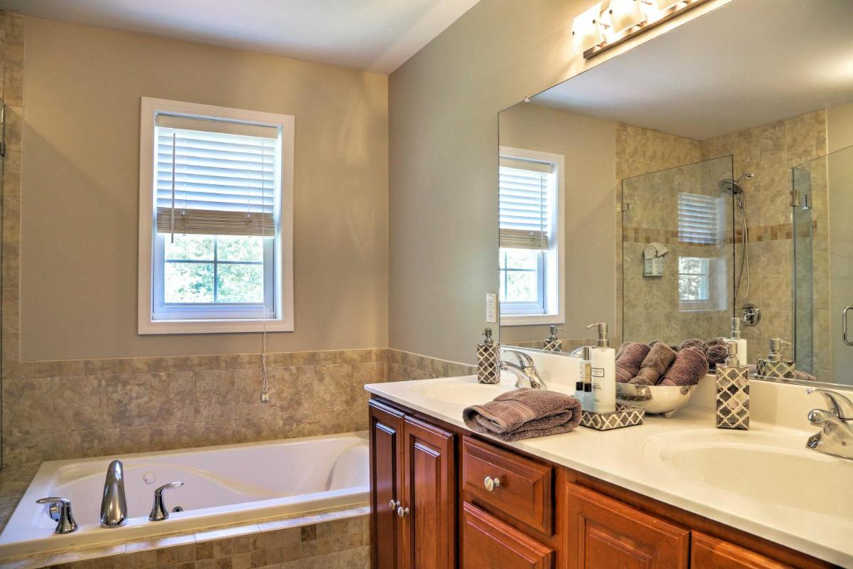 Colonial-Style Warwick Retreat - 1 Hour to NYC! - Housity