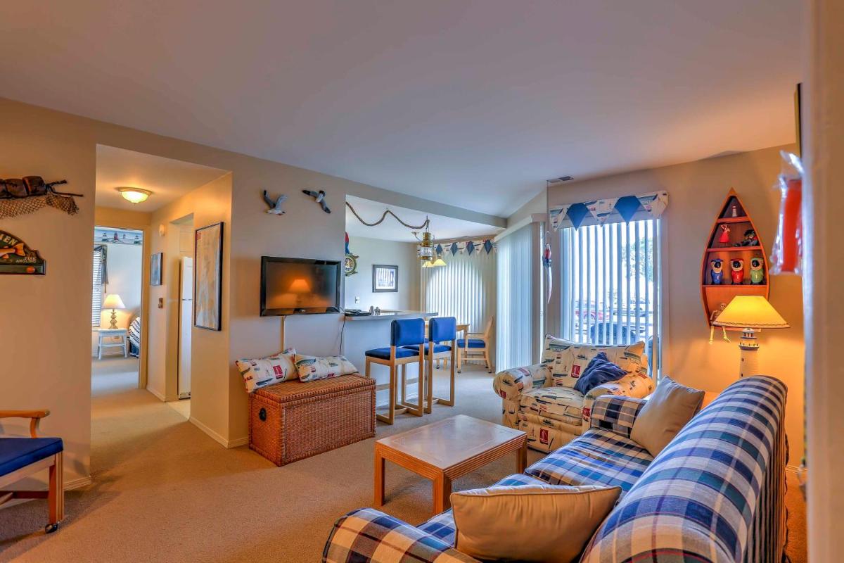 Charming Port Clinton Condo with Community Amenities - Housity