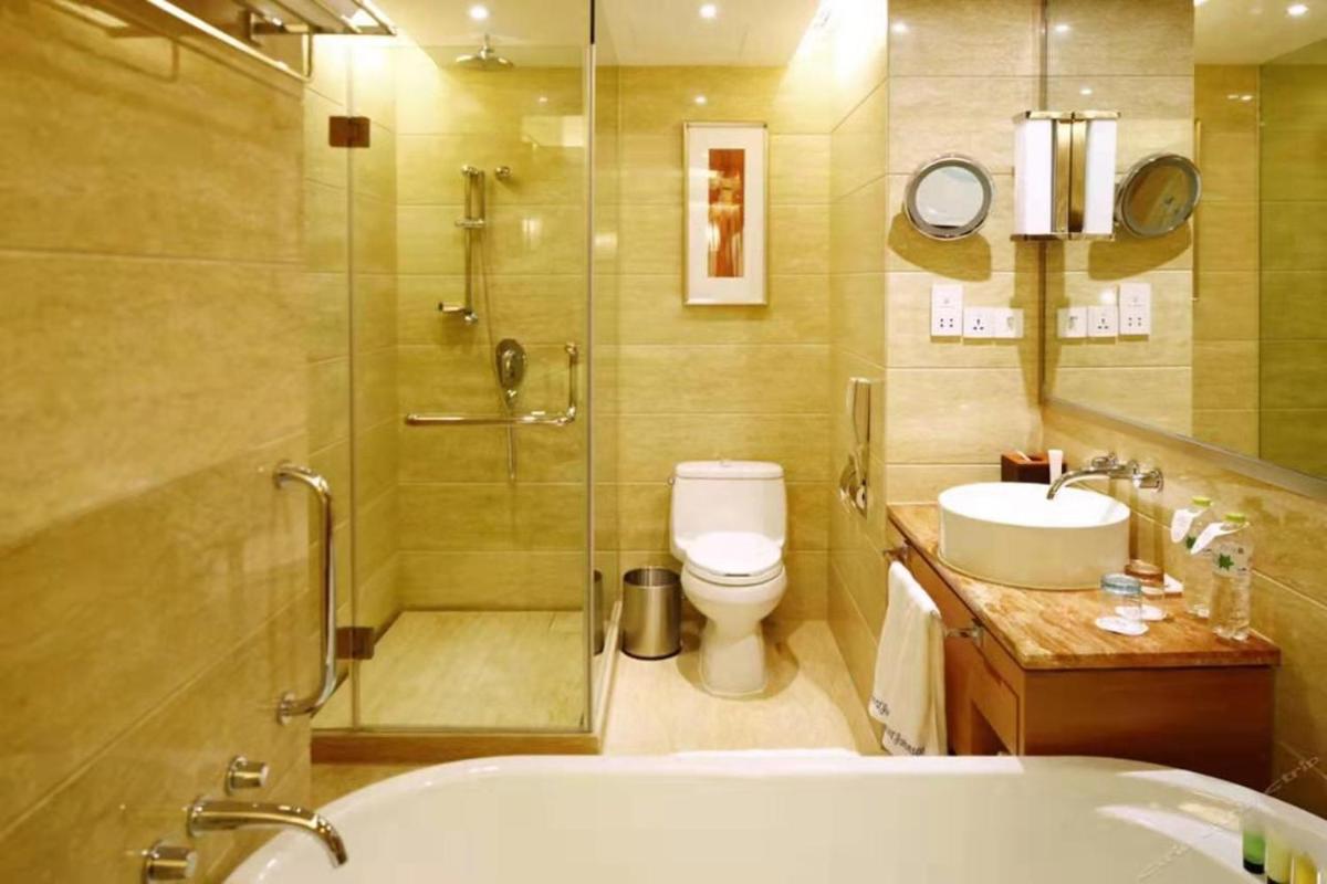 Suitetrails - Howard Johnson Sunshine Plaza Ningbo