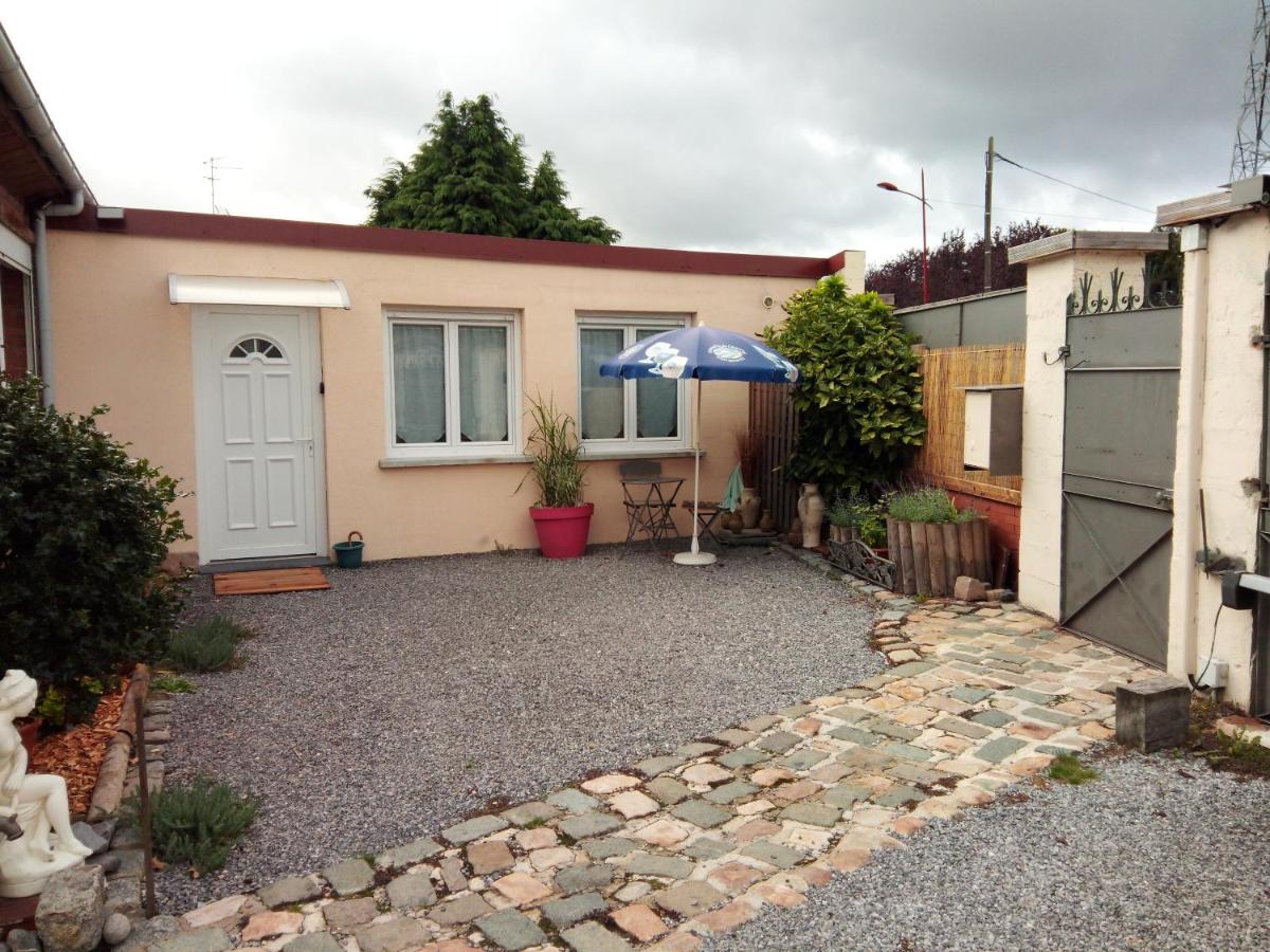 Studio neuf tout confort très calme - Housity