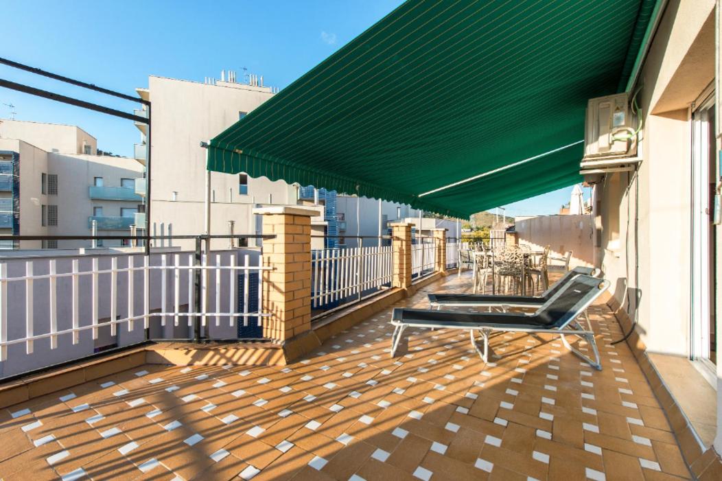 Big terrace and bright penthouse for 6 persons - Housity