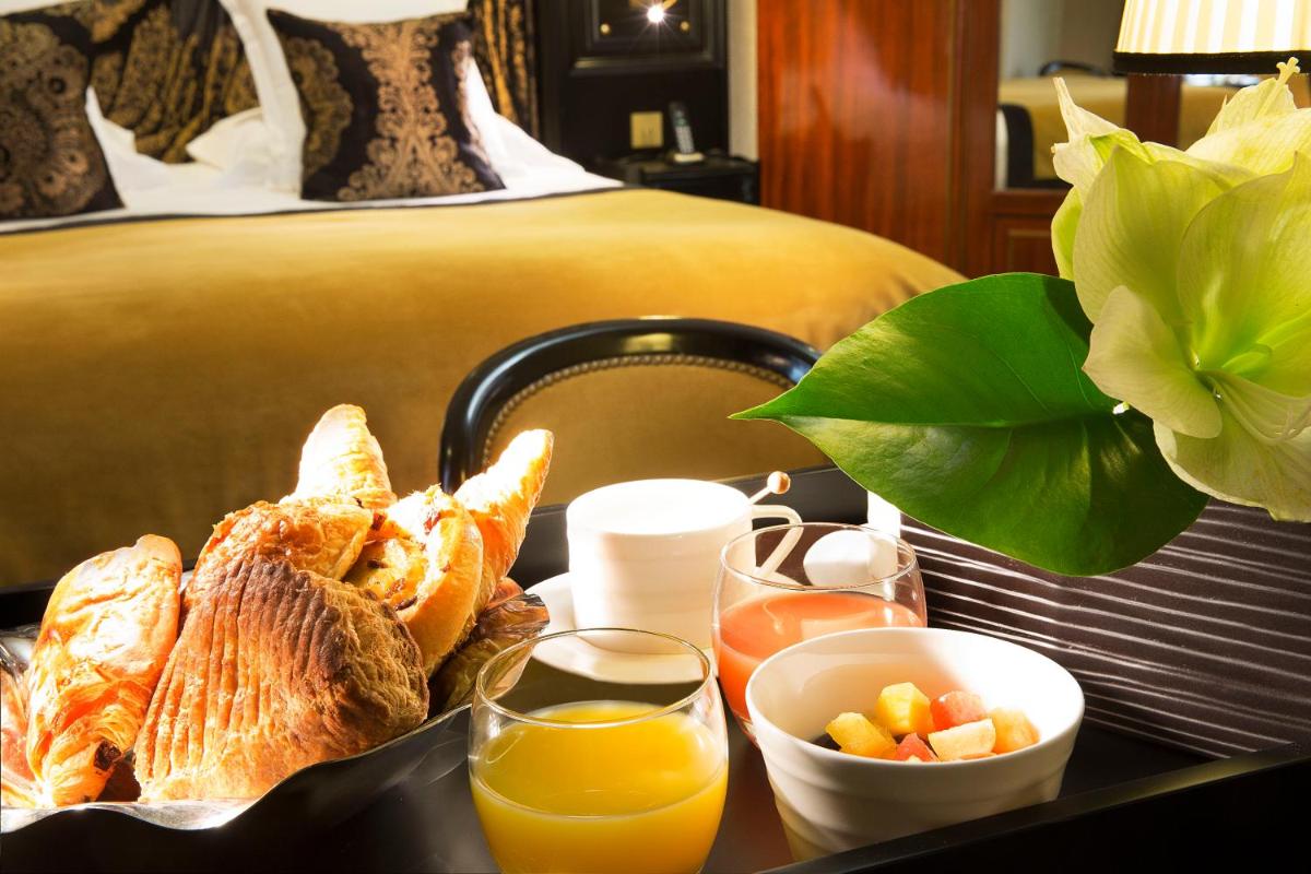 Options de petit-déjeuner proposées aux clients de l'établissement Le Belmont Paris