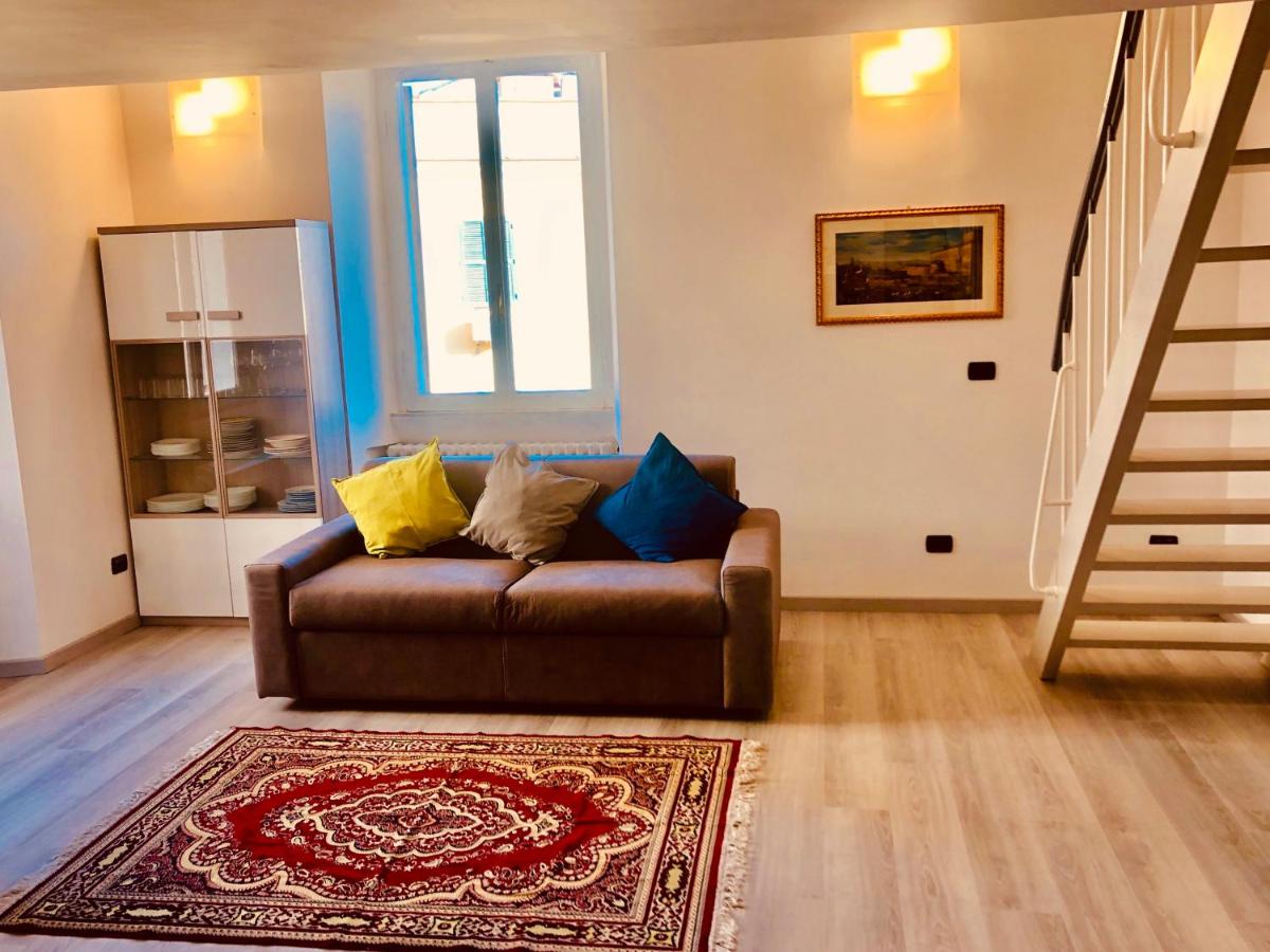 Heart of Rome Vatican Deluxe New Apartment 1GB WiFi - Housity