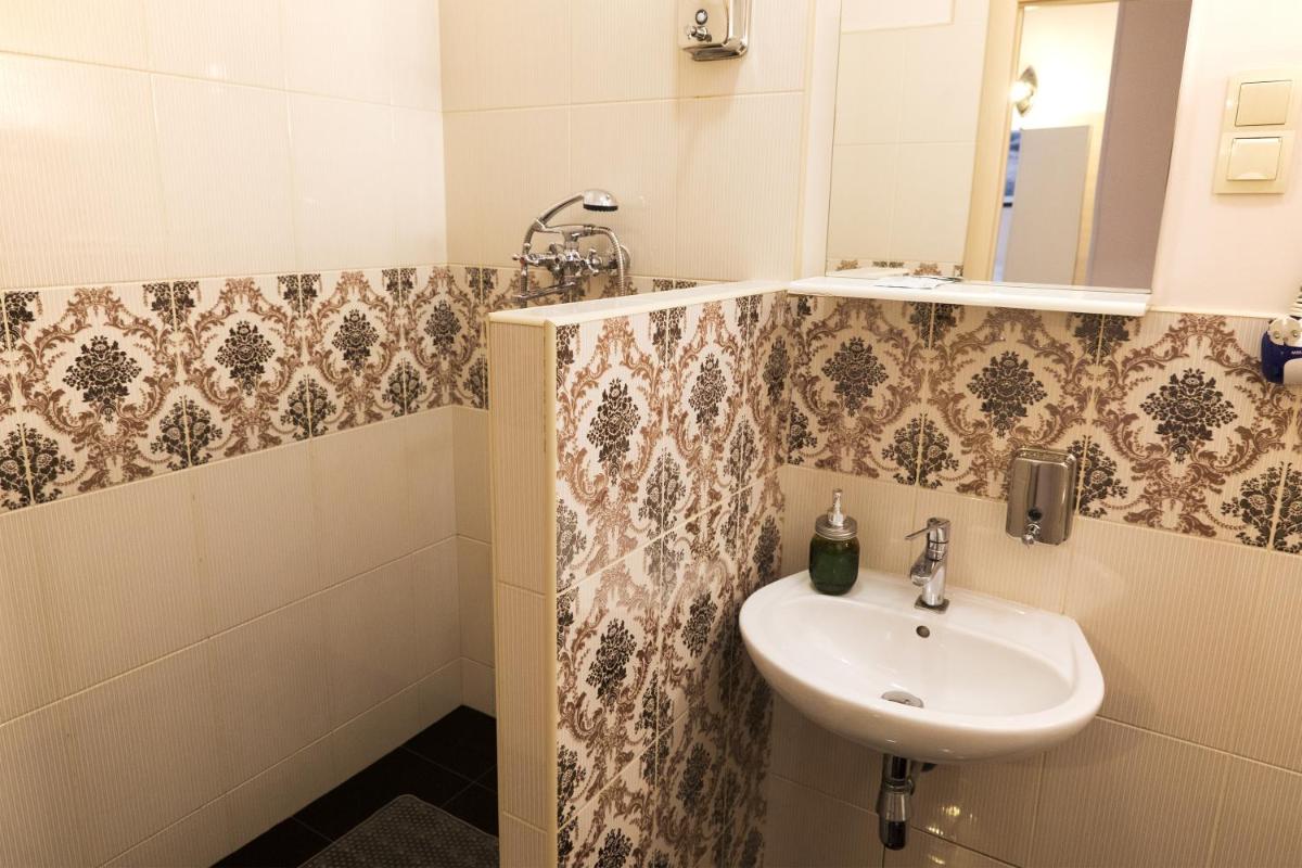 Staybridge Mini-Hotel in Most City PANORAMIC RIVER VIEW - Hizvo