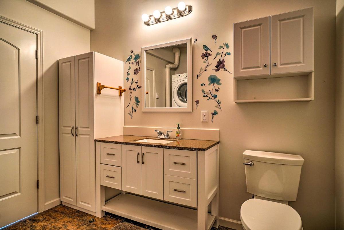 Secluded Getaway with Deck, Steps to Fritz Creek! - Housity