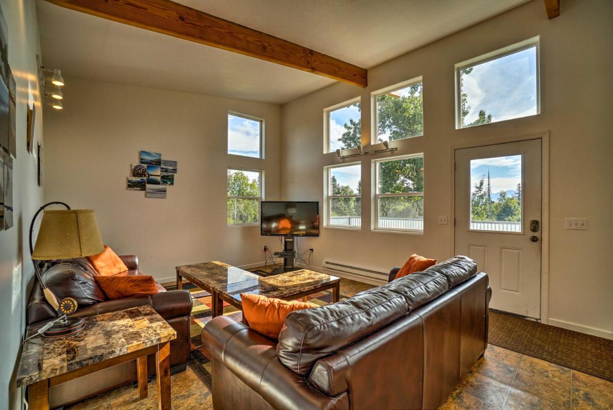 Secluded Getaway with Deck, Steps to Fritz Creek! - Housity