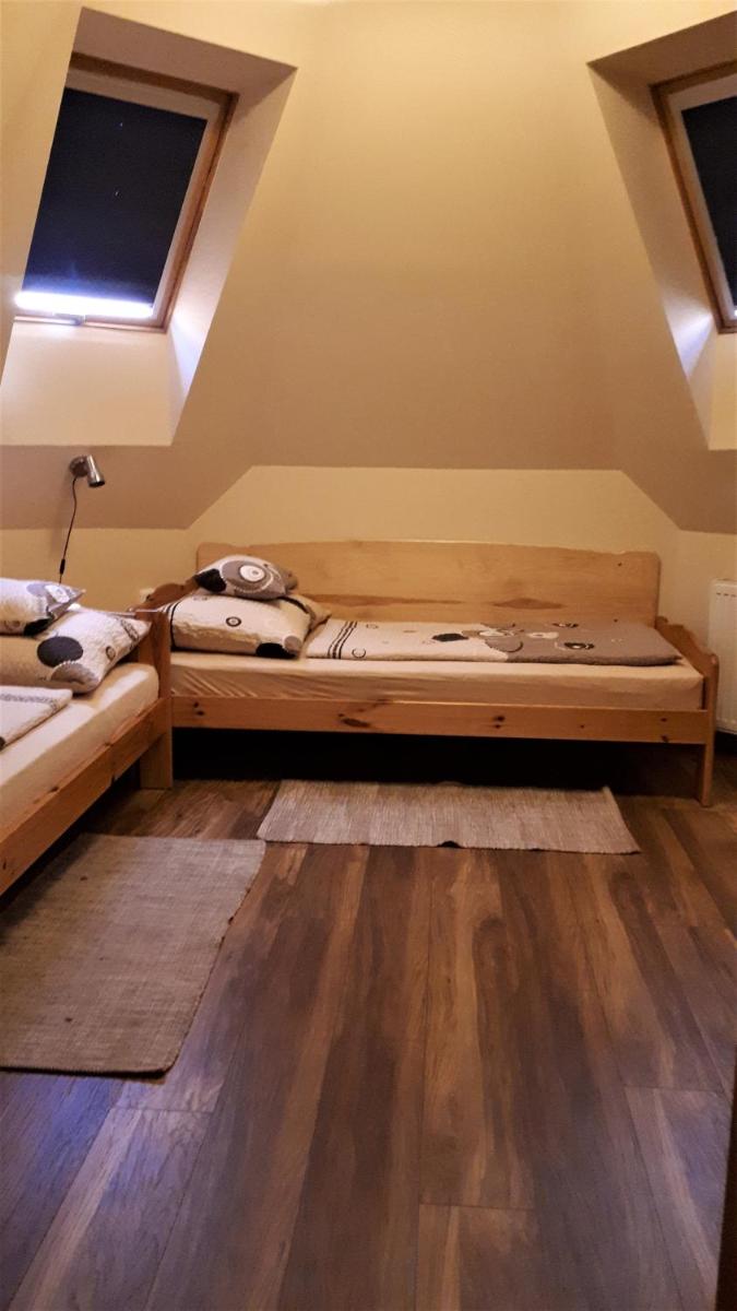 Nefelejcs Fagyizó és Apartmanház - Housity