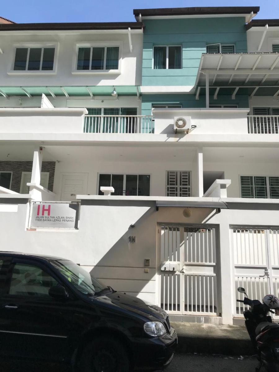 Island Hostel Bayan Lepas Airport - Housity