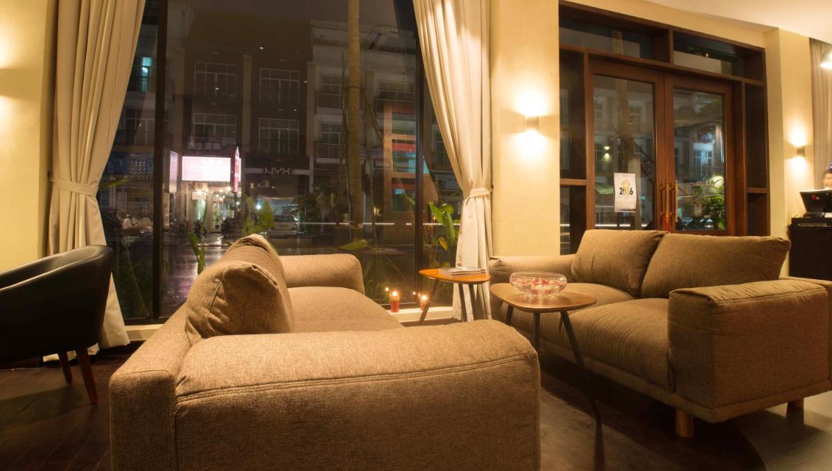 Almond Hotel Bassac River - Housity