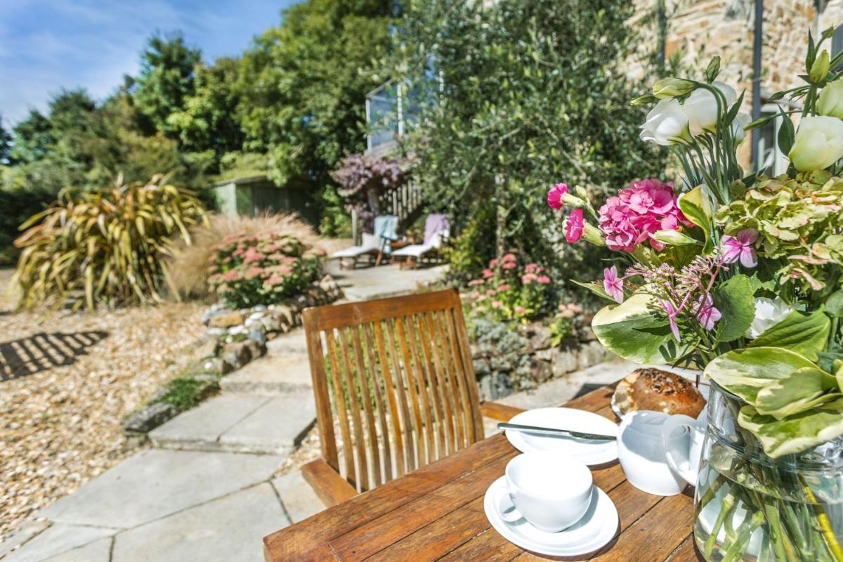 Pear Tree Cottage - Housity