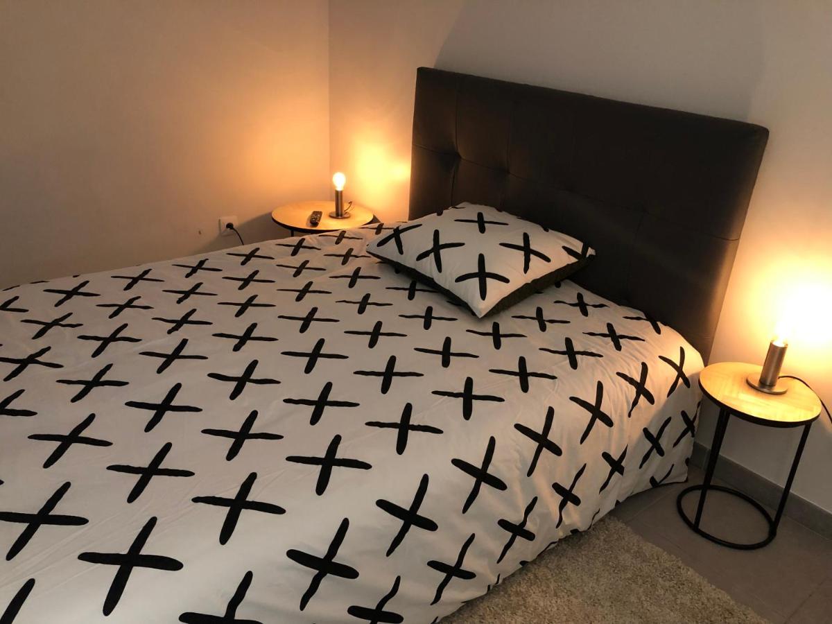 Studio 104 - Housity