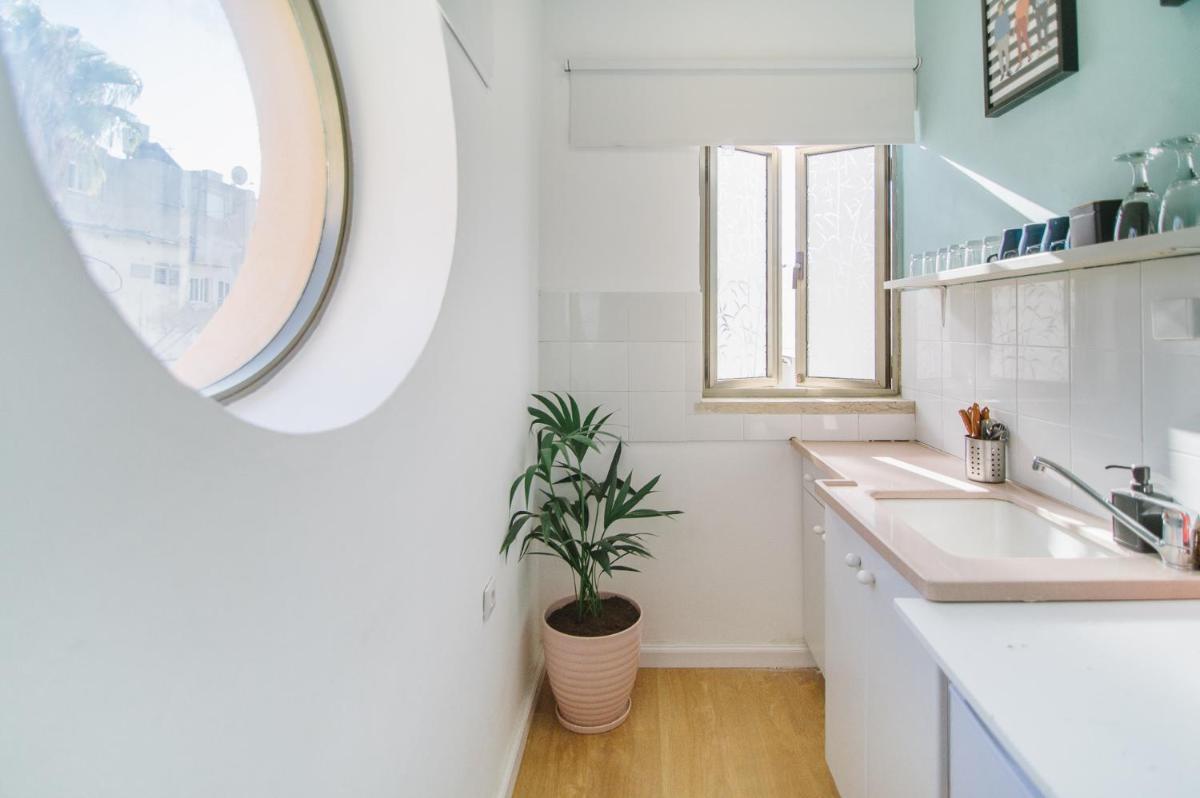 Flea Market Studios - Housity