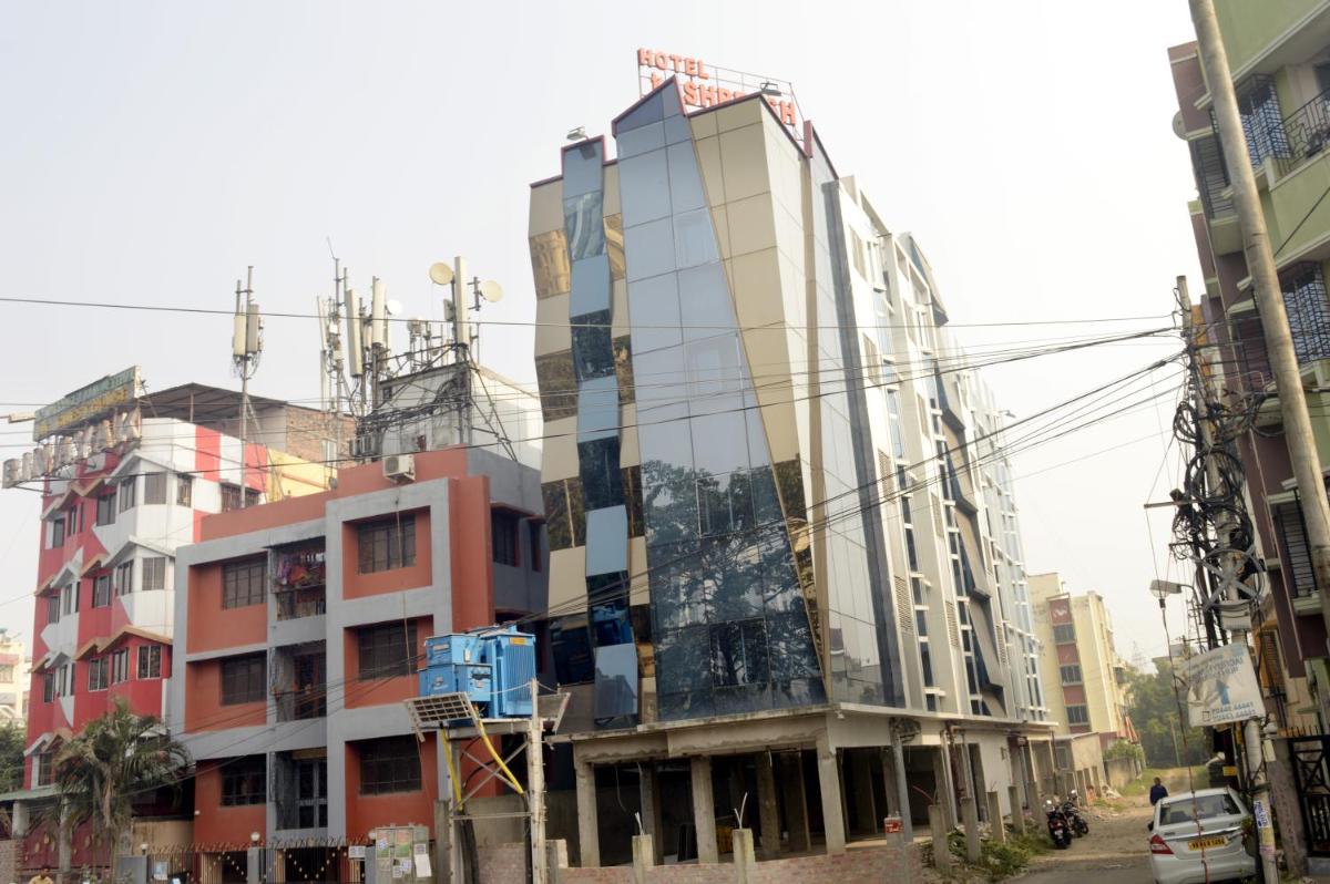 Suitetrails - HOTEL SHREESH KOLKATA
