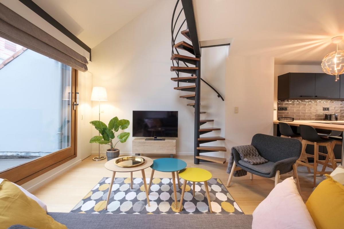 Functional housings 2 steps from Grand Place - Hizvo