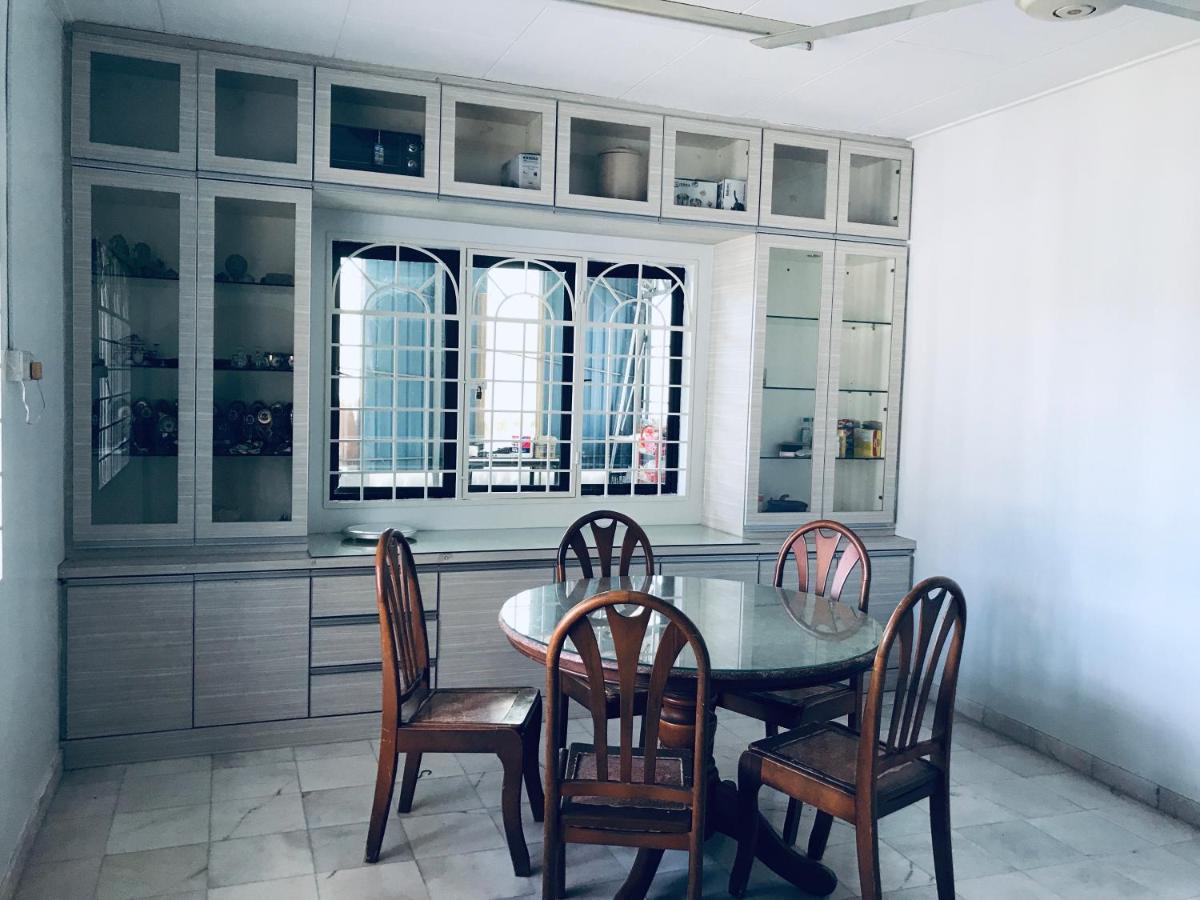 CoZy and comfortable Homestay in sungai siput - Housity