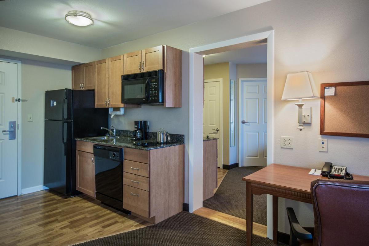 Candlewood Suites Windsor Locks by IHG - Housity