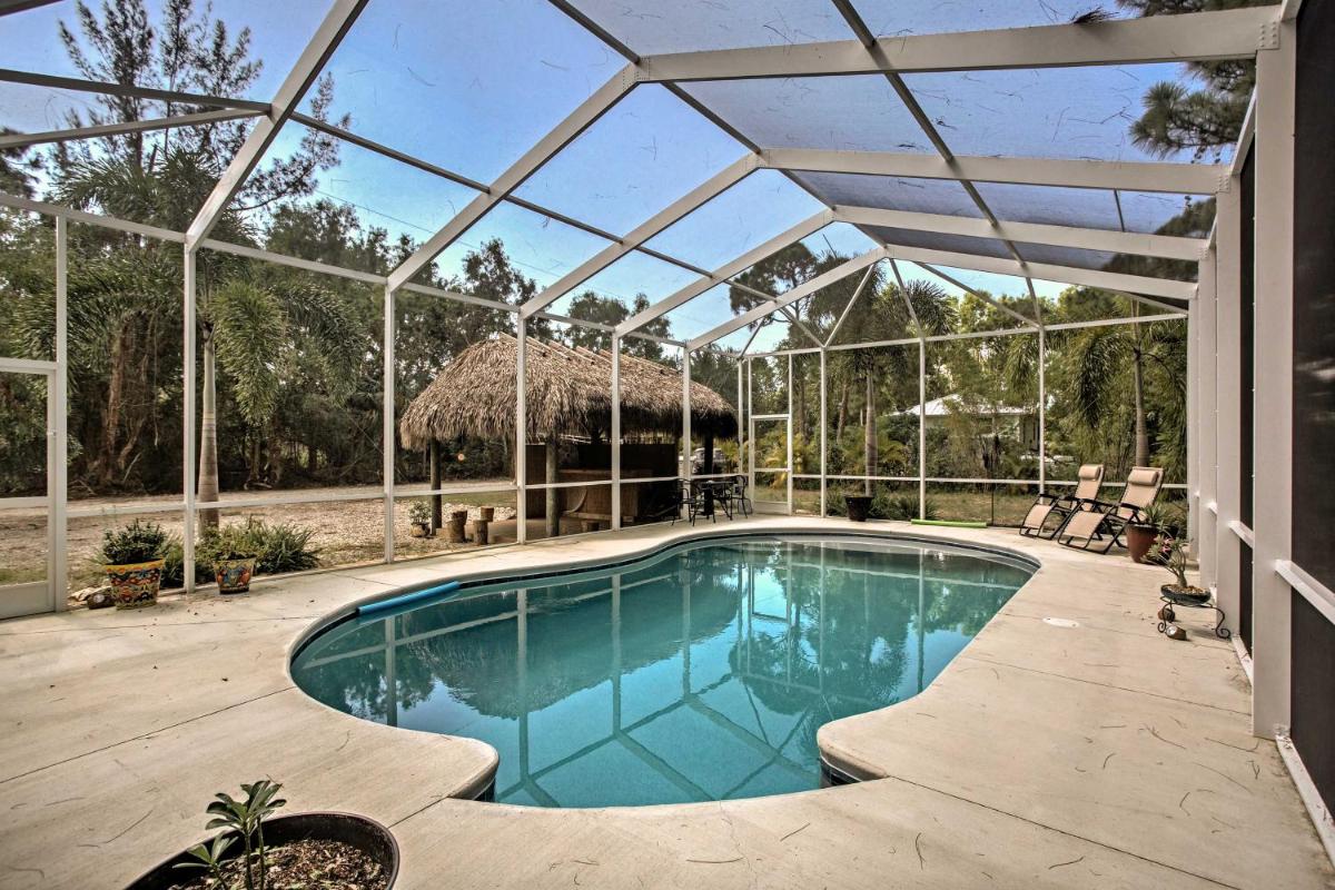 Bokeelia Cottage with Private Pool - Housity