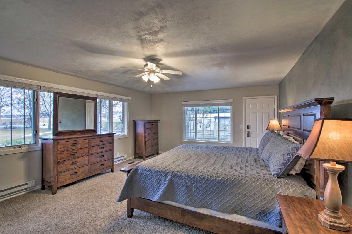 Wellsville House with Mtn Views and Pickleball Court! - Housity