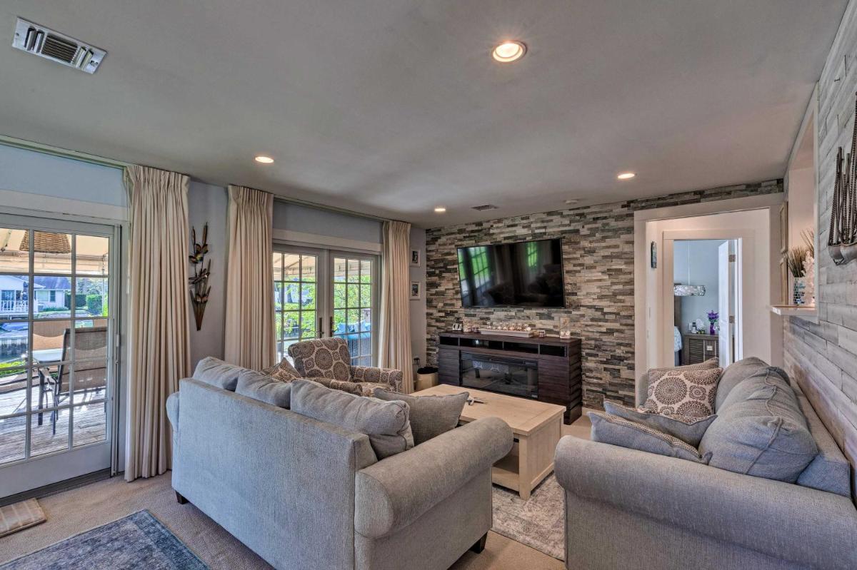 Luxury Hamptons Home on Canal with Dock and Kayaks! - Housity