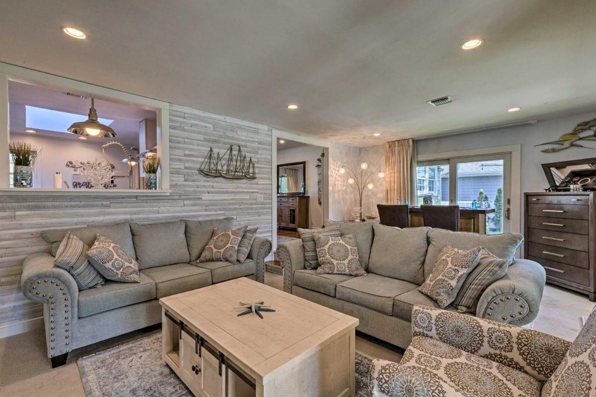 Luxury Hamptons Home on Canal with Dock and Kayaks! - Housity