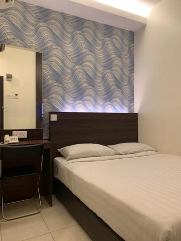 The Regency Garden Hotel - Hizvo