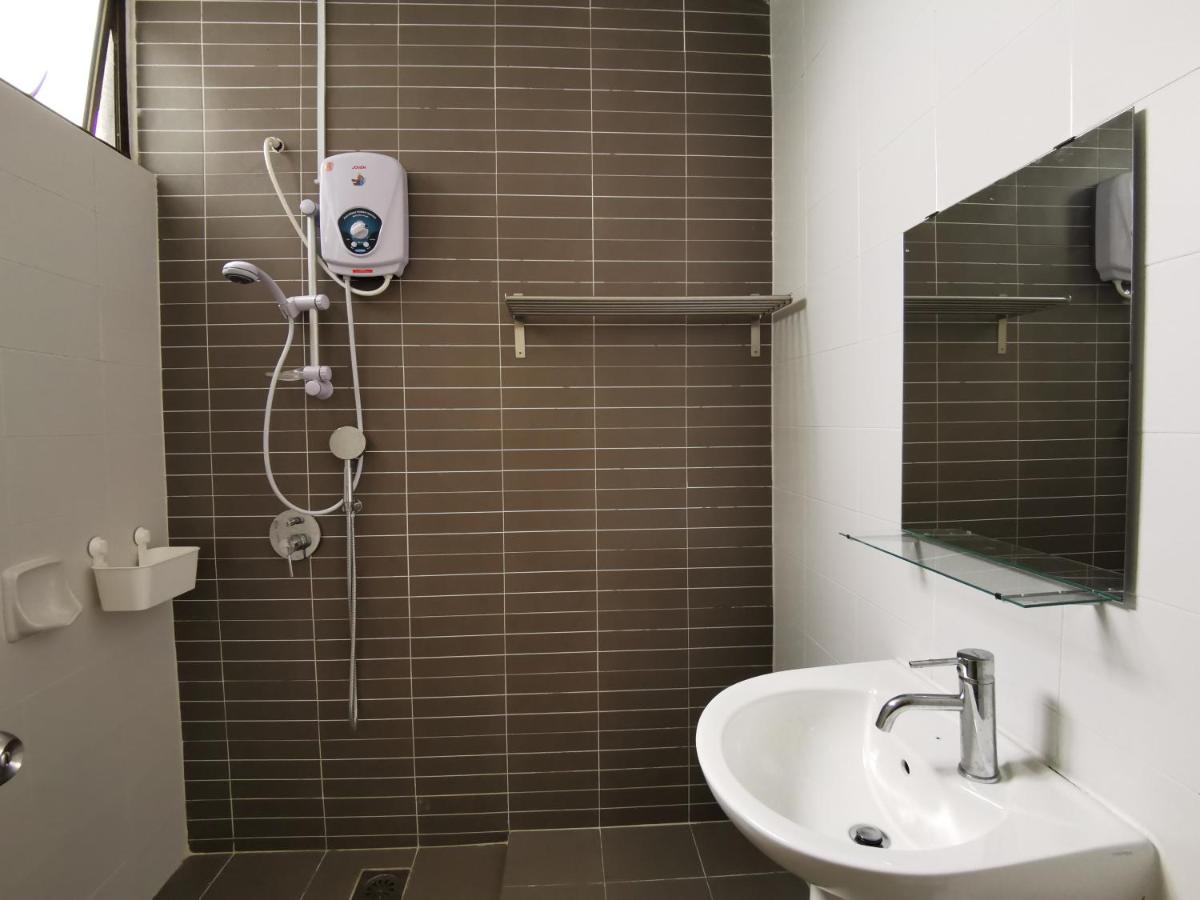 Palazio Studio Mount Austin Near Toppen Ikea Homestay By JYNest - Hizvo