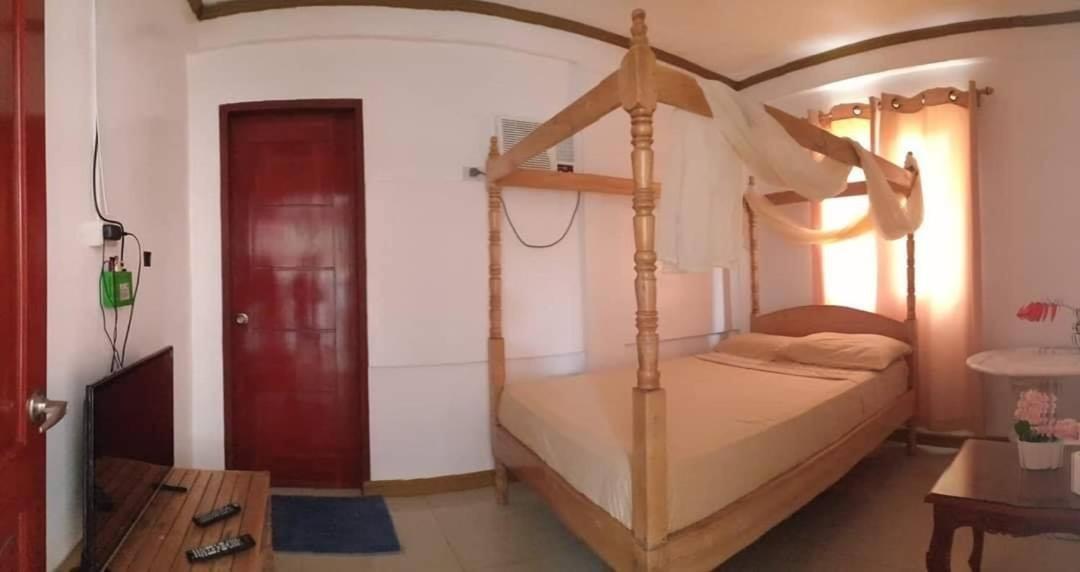 Amerie Rae Resorts - Housity