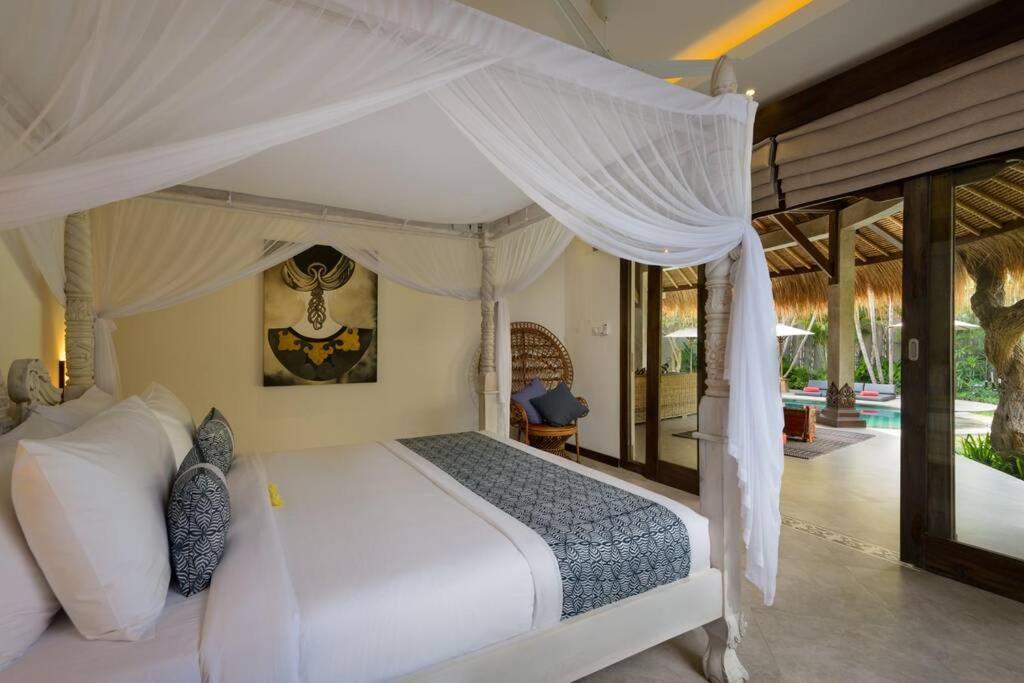 Villa Jabali Seminyak - Housity