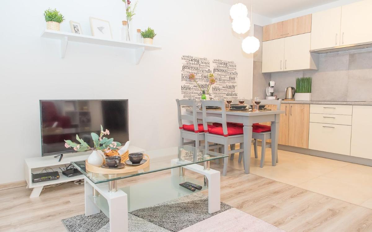 EASY RENT Apartments - COZY - Housity