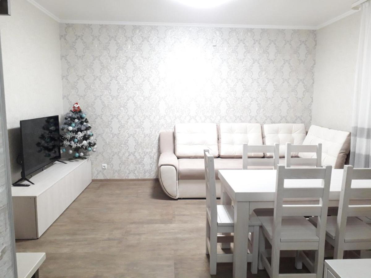 8 Bereznya - Housity