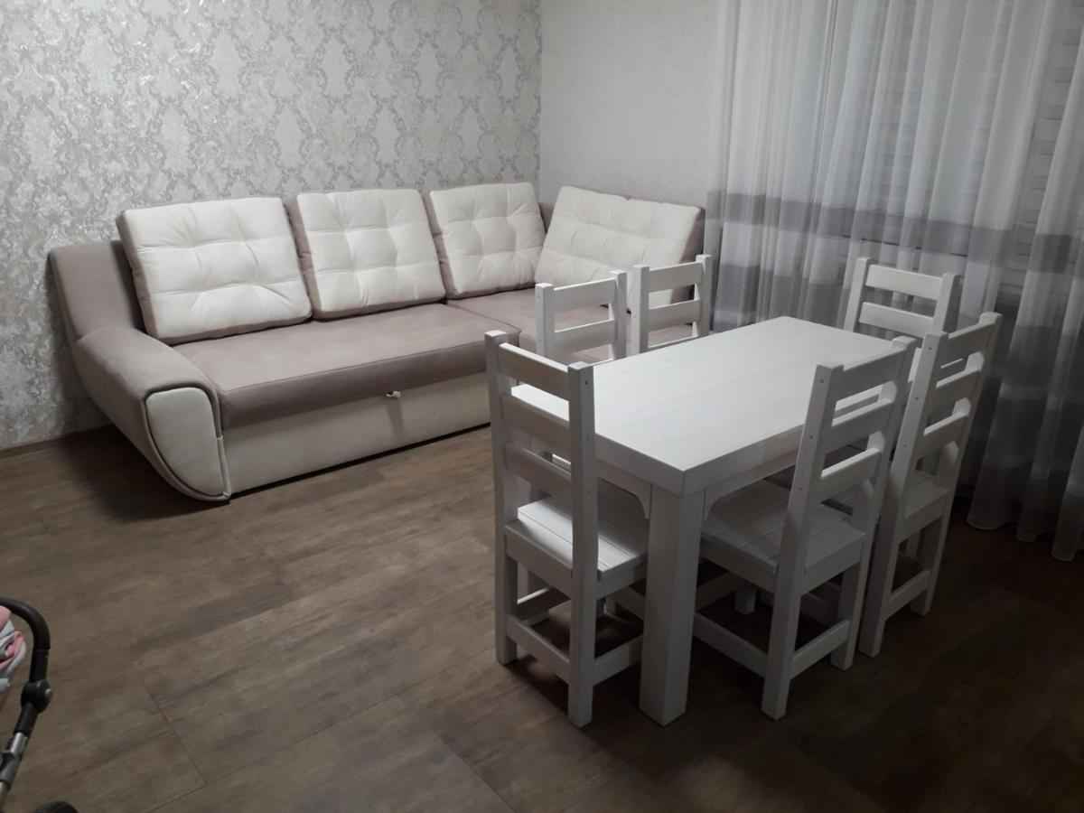 8 Bereznya - Housity
