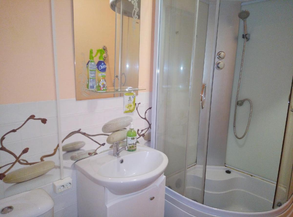 Mini-Hotel Brusnika - Housity