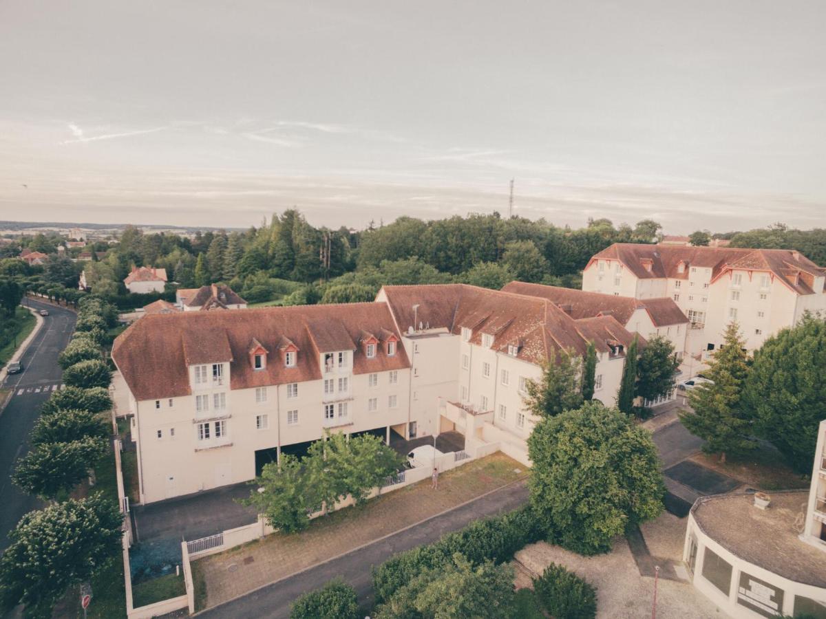 Well-kept apartment, located in nice Roche-Posay - Housity
