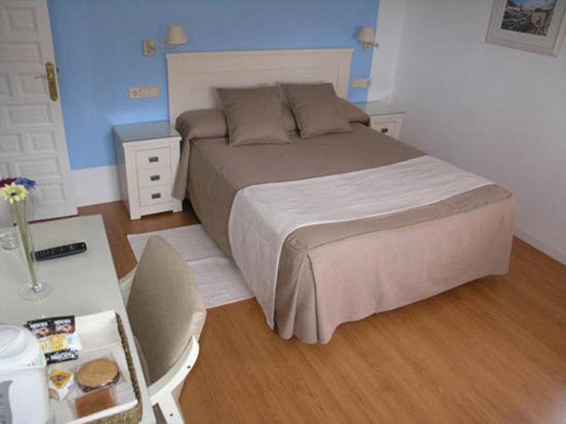 Hostal Tabanqueta - Housity