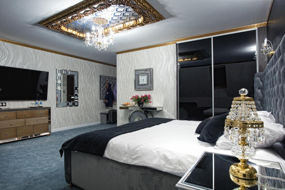 Hotel Campari - Housity