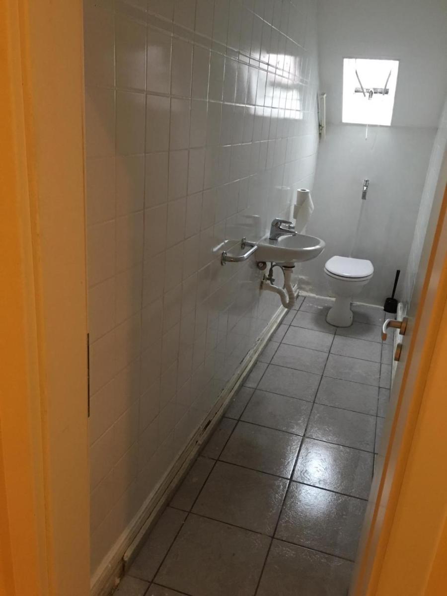 Zimmer im Dachgeschoss - Housity