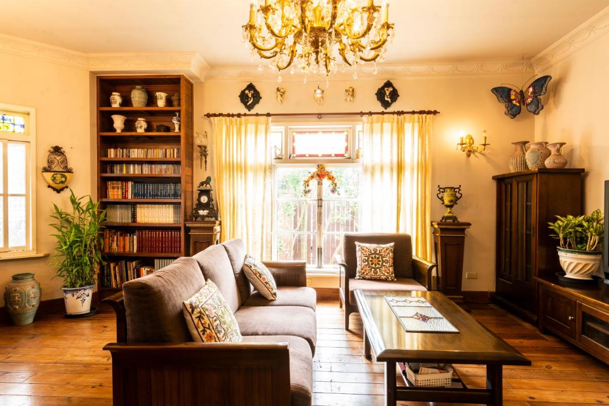 Victoria Manor - Housity
