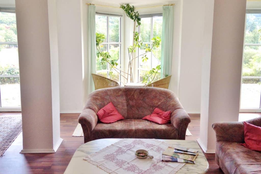 Schöne Ferienwohnung am Schlosspark - Housity