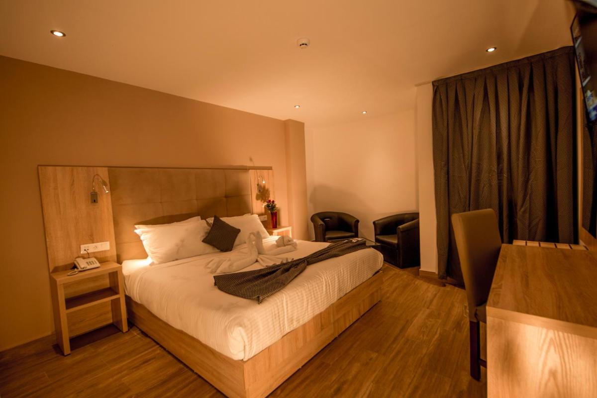 Hotel Bournissa - Housity