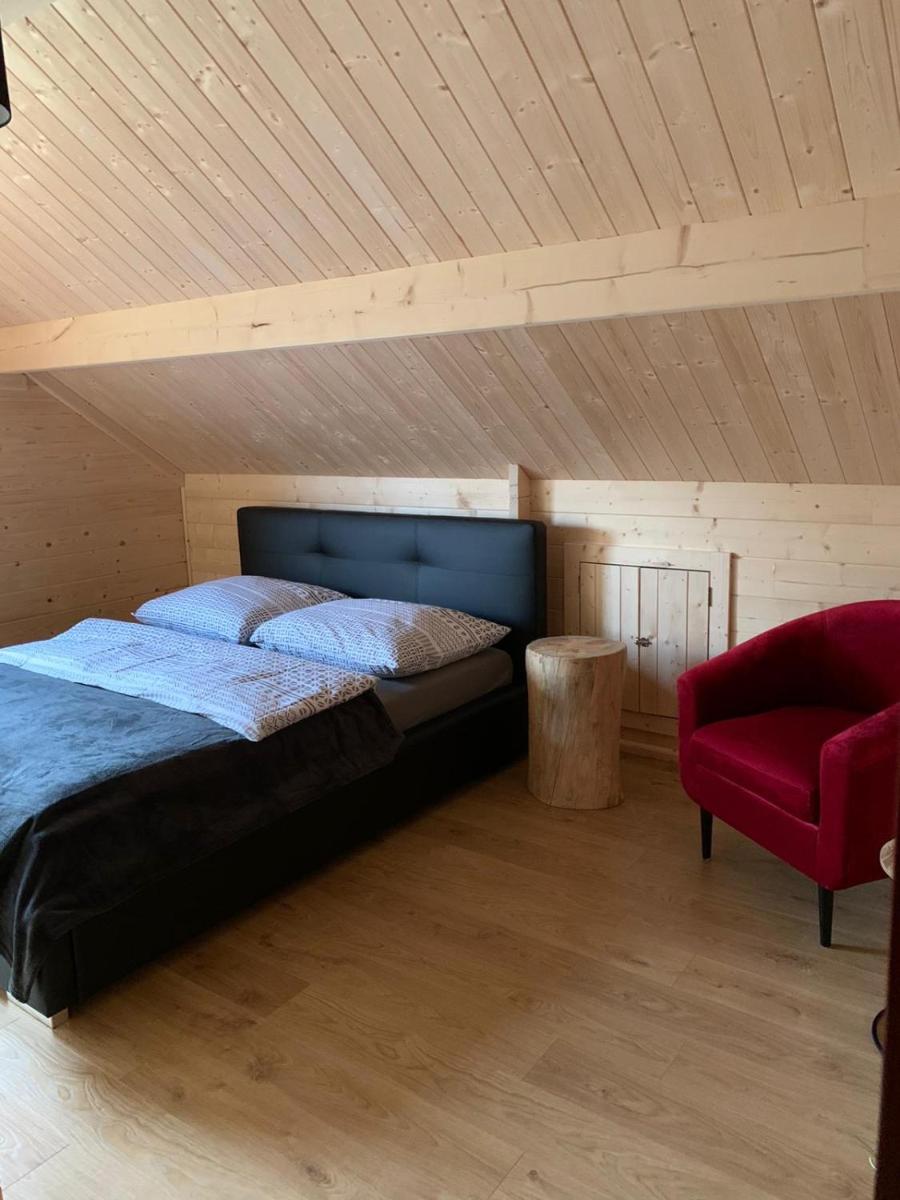 Domek Franianiesulice - Housity