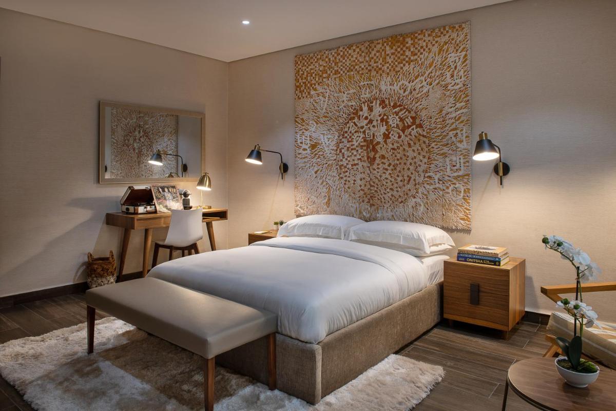 The White Orchid Hotel - Housity