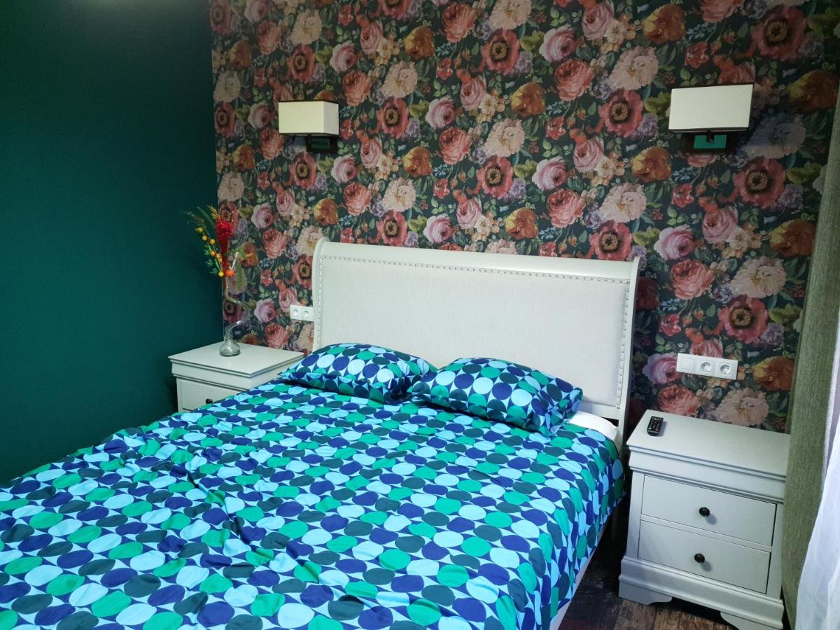 Meny Apartaments - Housity