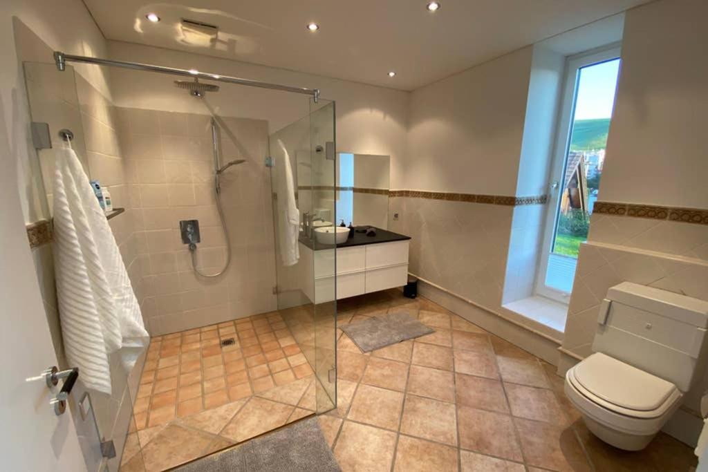 Exklusive Mini-Villa mit viel Platz - Housity